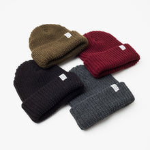 Load image into Gallery viewer, Chunky Knit Beanie (Burgundy)